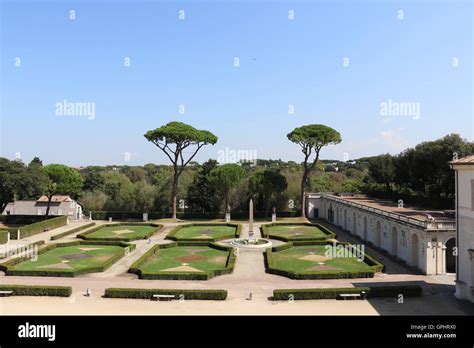 Gardens of the villa Medici in Rome Stock Photo - Alamy