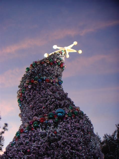 Whoville Christmas Tree | Holiday christmas tree, Whoville christmas, Beautiful christmas trees