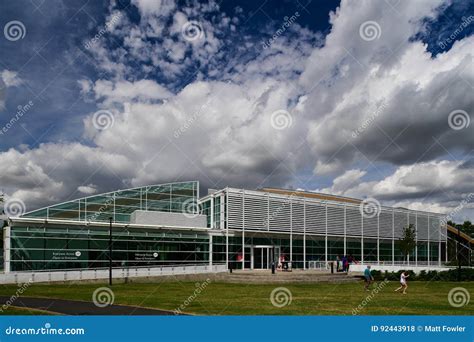 Aqua Vale Swimming Pool, Aylesbury, Buckinghamshire Foto de Stock ...