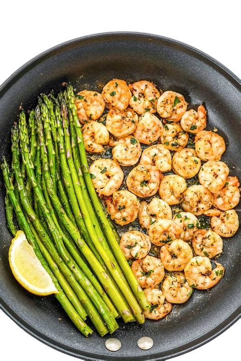 Shrimp and Asparagus with Garlic Butter - Sum of Yum