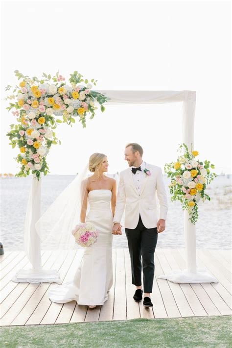 A Sandpearl Wedding on Clearwater Beach for Blake & Valerie - Kristen Weaver Photography