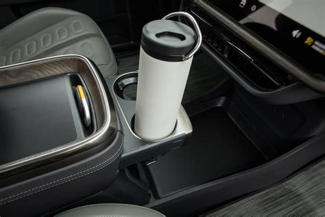 Rivian Showcases The R1T’s Interior, Features Everything From A Removable Speaker To A 16-Inch ...