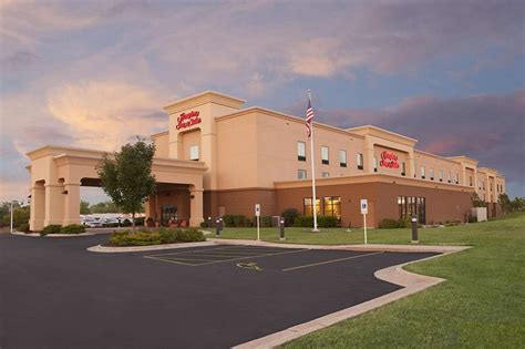 HAMPTON INN & SUITES MOLINE-QUAD CITY INTERNATIONAL AIRPORT $76 ($̶9̶3̶) - Updated 2020 Prices ...