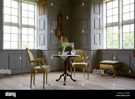 Manor house interior hi-res stock photography and images - Alamy