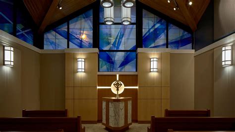 Holy Apostles Chapel | Catholic Architecture | New Berlin WI