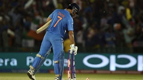 MS Dhoni's jersey no. 7 to retire? BCCI hints at not using number in World Test Championship