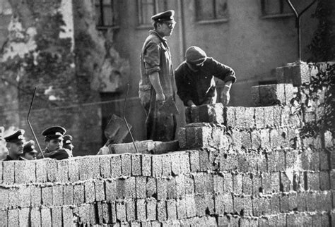 The Construction of the Berlin Wall, 1961 ~ Vintage Everyday