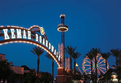 GALVESTON.COM: Kemah Boardwalk - Kemah, TX