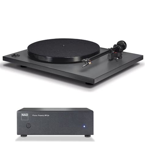 NAD C 556 Turntable Bundle with PP-2e Phono Preamplifier - Audiolab