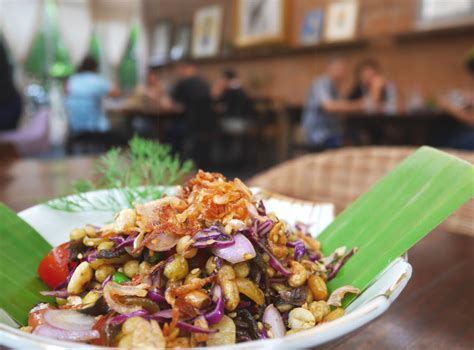 6 Scrumptious Burmese Salads & Places to Visit in Myanmar