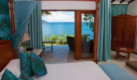 Mahé Beach Hotel : Chambres, Suites et Villas à Mahé sur la plage[....]