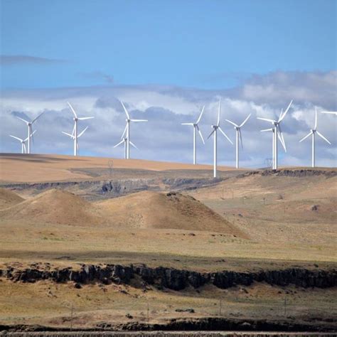 The Gansu Wind Farm in China is the largest wind farm in the world ...