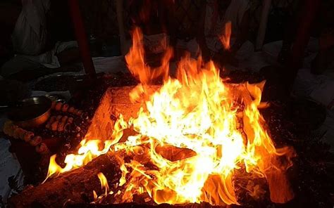 Yagyas: The Fire of Divinity - Awakened Life