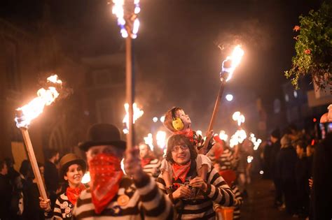 Lewes Bonfire Night 2019 in photos - Surrey Live