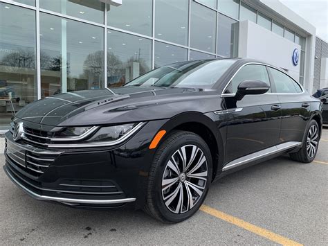 New 2019 Volkswagen Arteon SE AWD