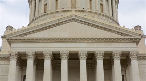 West Virginia State Capitol Building in Charleston | Expedia