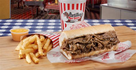 Portillo’s plans to create own delivery team | Nation's Restaurant News