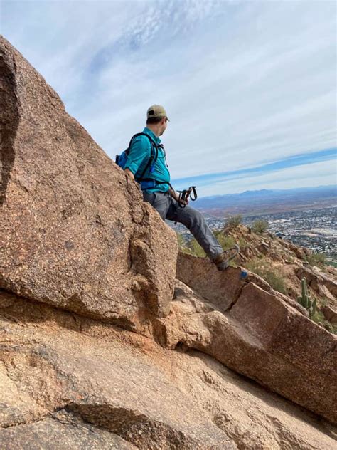 Hiking Camelback Mountain (Phoenix, AZ) - Champagne Tastes®