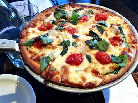 What are the Best Gluten Free Pizza Restaurants in Denver?