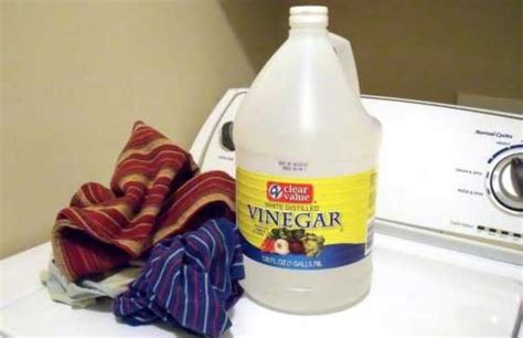 5 Reasons To Add Vinegar In With The Laundry - Homemaking.com