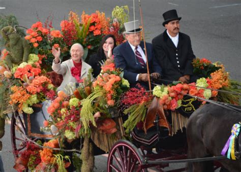 Highlights from the 2013 Rose Bowl Parade