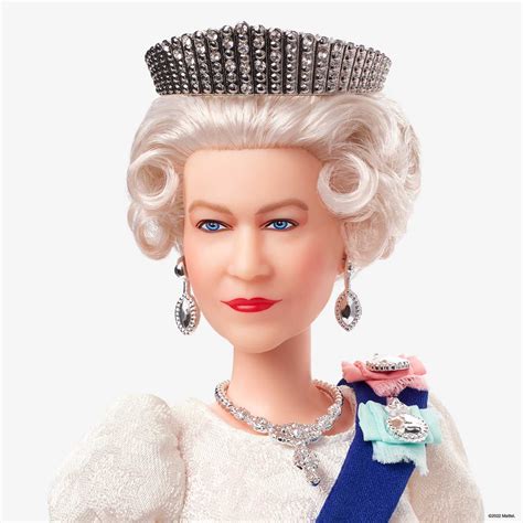 Barbie Signature Queen Elizabeth II Platinum Jubilee Doll - www ...