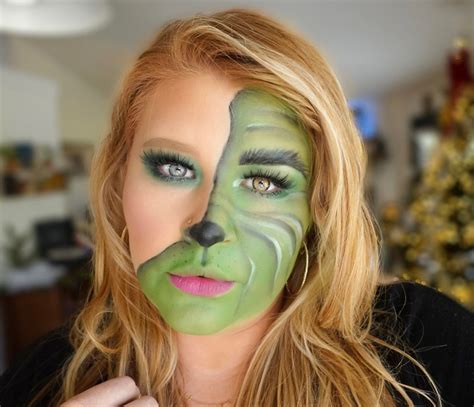 Grinch makeup | Christmas makeup look, Makeup artist training, Professional makeup artist