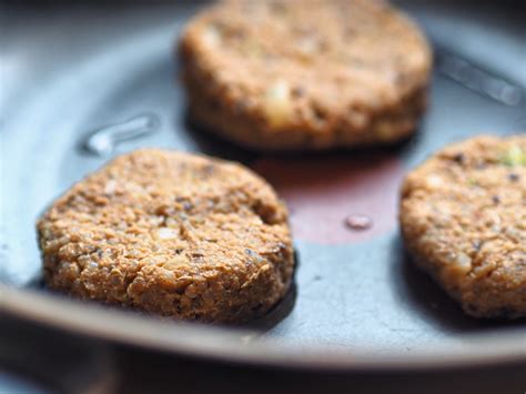 Vegan Lentil & Quinoa Patties (Gluten-Free) – THE MUSCLE BAKERY