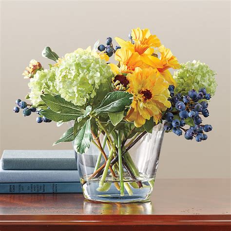 Blueberry Zinnia Arrangement | Gump's