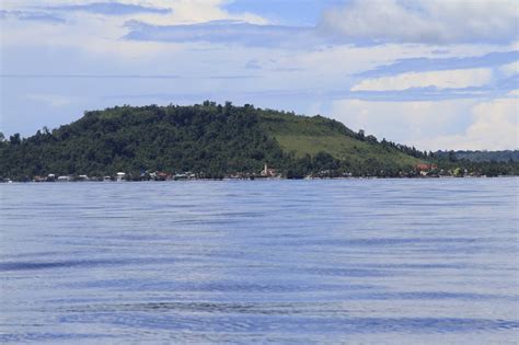 Hutumuri Beach | Beach, Maluku islands, Maluku