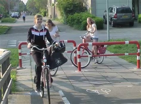 dutch-cycle-path - Cycling uphill