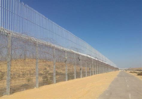 Israel completes heightened Egypt border fence - Israel News - Jerusalem Post