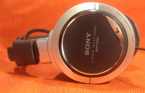 Tech Reviews: Sony MDR-XD200 Stereo Headphones Review