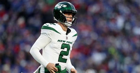 Jets Rumors: Zach Wilson 'Reluctant' to Step Back In; NY 'Leaning Toward' Starting QB | News ...