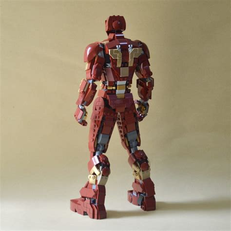 Make a more accurate LEGO Iron Man by combining three Marvel models