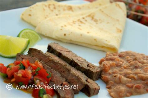 Southwestern Tortilla Wraps (Black bean and corn salsa) …and a tortilla giveaway!