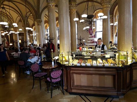 Viennese Coffee house culture - Why is Vienna famous for Coffee? - The Vienna BLOG