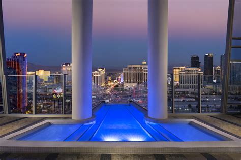 10 Best Cheap Hotels in Las Vegas for Travelers on a Budget