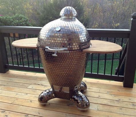 A Komodo Kamado Bronze beauty in it's new home in Olathe, KS ...