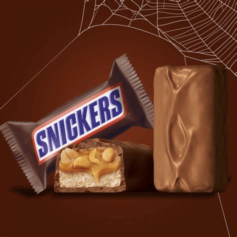 SNICKERS Fun Size Chocolate Candy Bars Bulk Bag | Halloween-MarsWrigley