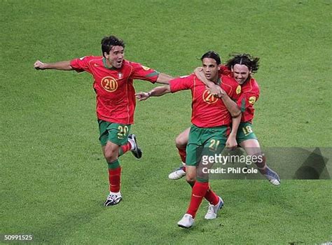 1,127 Nuno Gomes And Portugal Stock Photos, High-Res Pictures, and ...