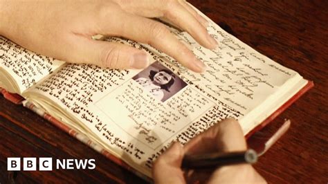 Anne Frank's diary removed from website - BBC News