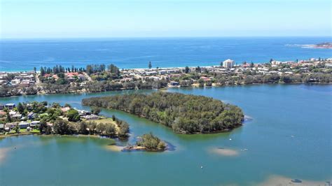 Narrabeen Lagoon: The lurking danger beneath the water | Daily Telegraph