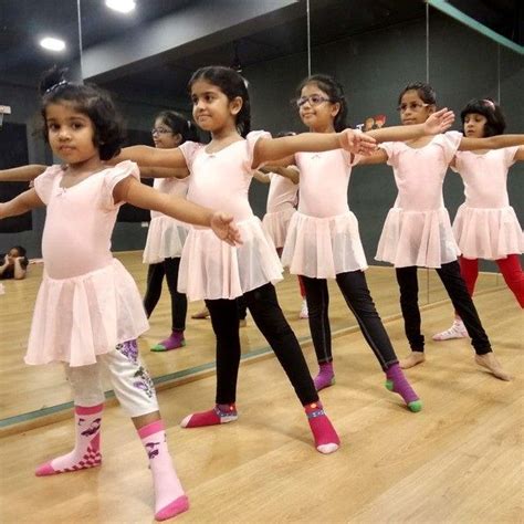 Ballet Dance Classes near me | Kolkata - Twist N Turns (TNT)