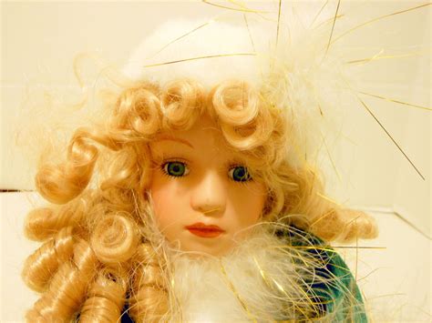 Victorian. Christmas Doll. Musical. Porcelain. Snow Baby. - Etsy | Dark green velvet dress ...