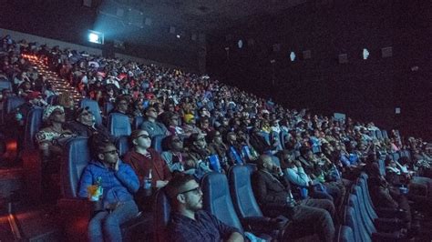 Movie-goers are returning, but theatres are still waiting for a blockbuster year | CBC Radio