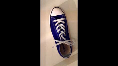 HOW TO TIE YOUR SHOE FAST. - YouTube