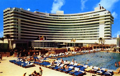 Fontainebleau Hotel Pool Deck Miami FL | Miami beach hotels, Miami ...