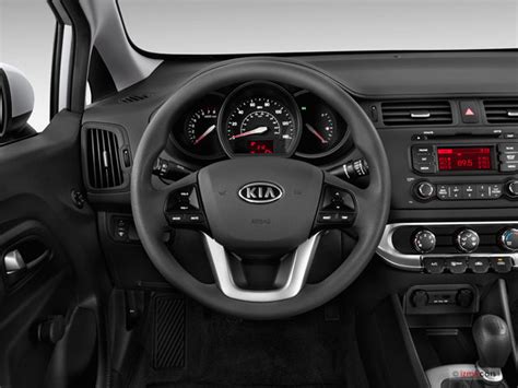 2014 Kia Rio: 64 Interior Photos | U.S. News