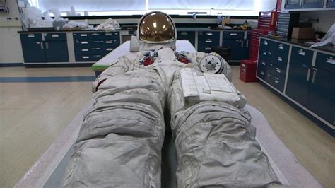 Video Neil Armstrong's spacesuit goes on display for 1st time in more than a decade - ABC News